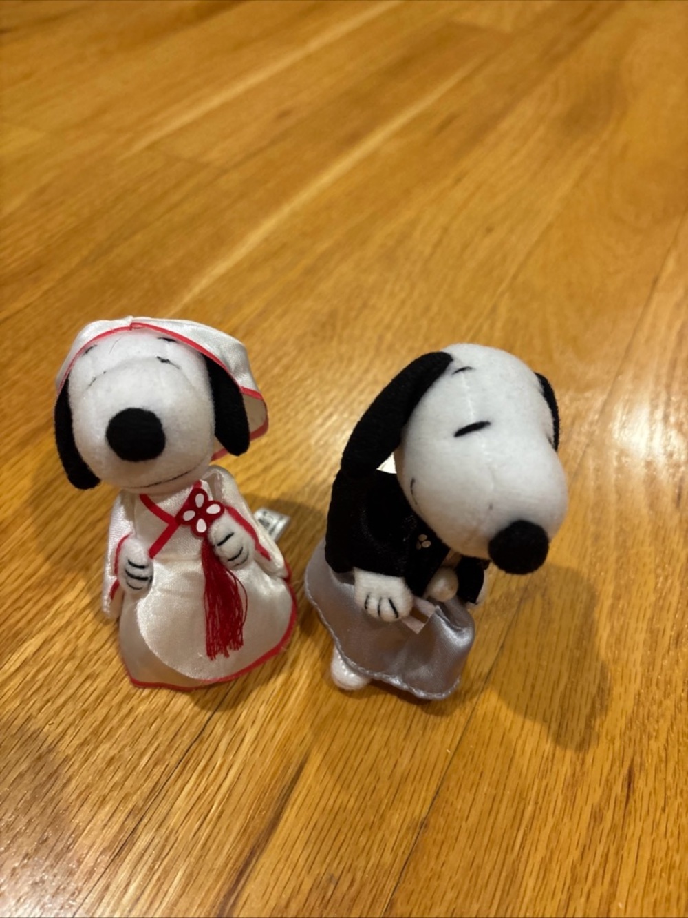 collectible plush dolls Yoshinori Snoopy Wedding Mini Mascot Japanese Style set.